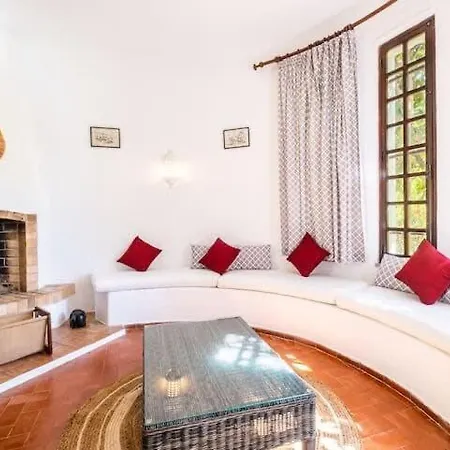 Flores - Close To The Amendoeira Golf *
