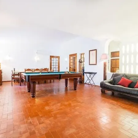 Flores - Close To The Amendoeira Golf *